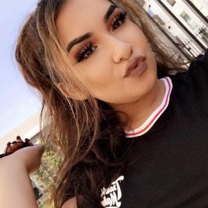 Meet your Posher, Leanna